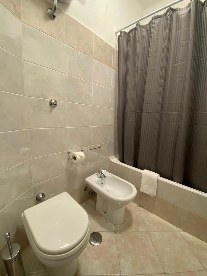 Apartamento Dimora De Amicis 88 Bari Exterior foto