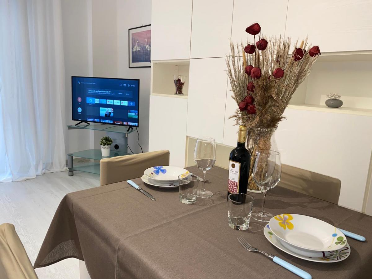 Apartamento Dimora De Amicis 88 Bari Exterior foto